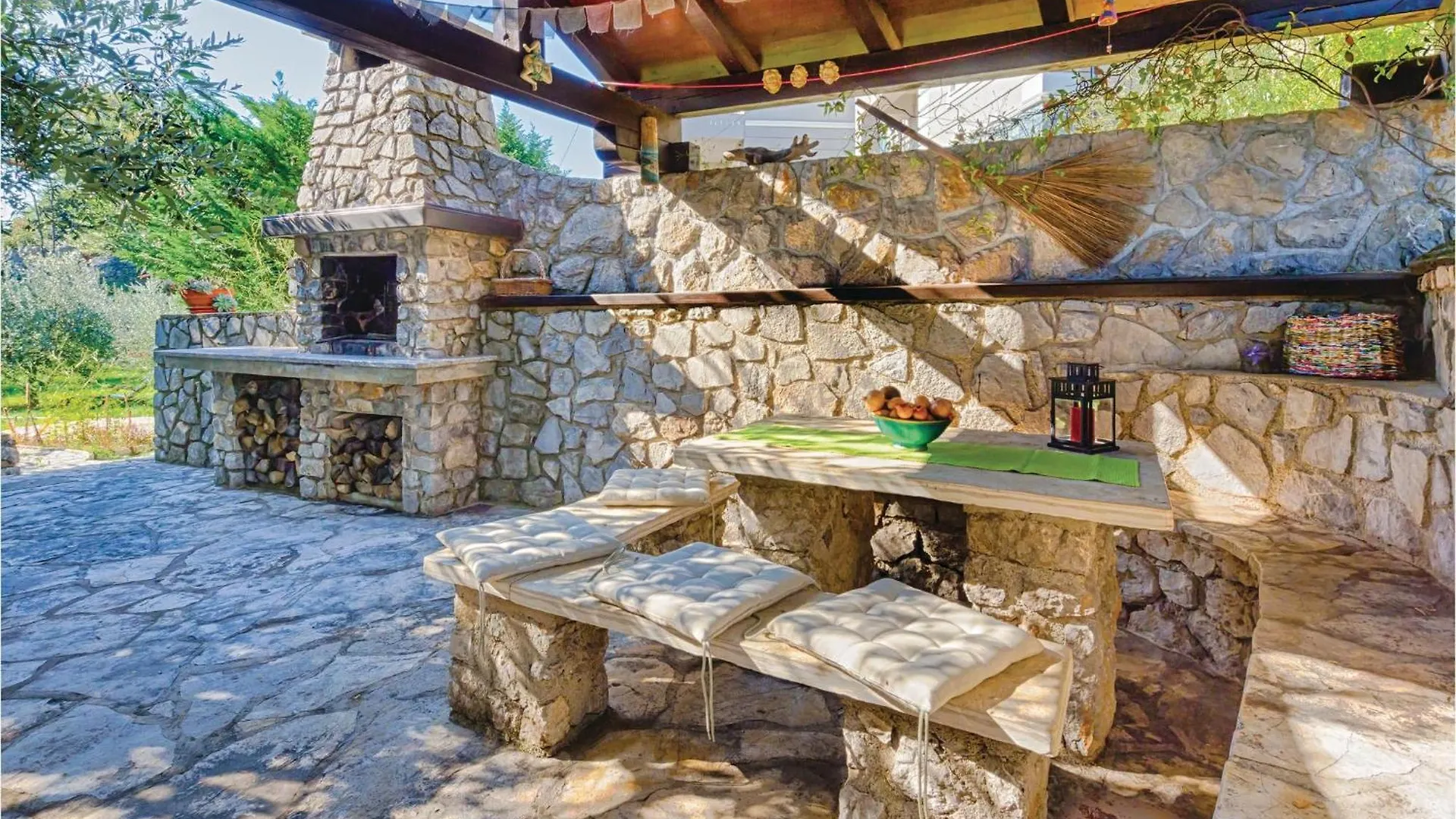 Holiday home Amazing Home In Pobri With House Sea View Volosko